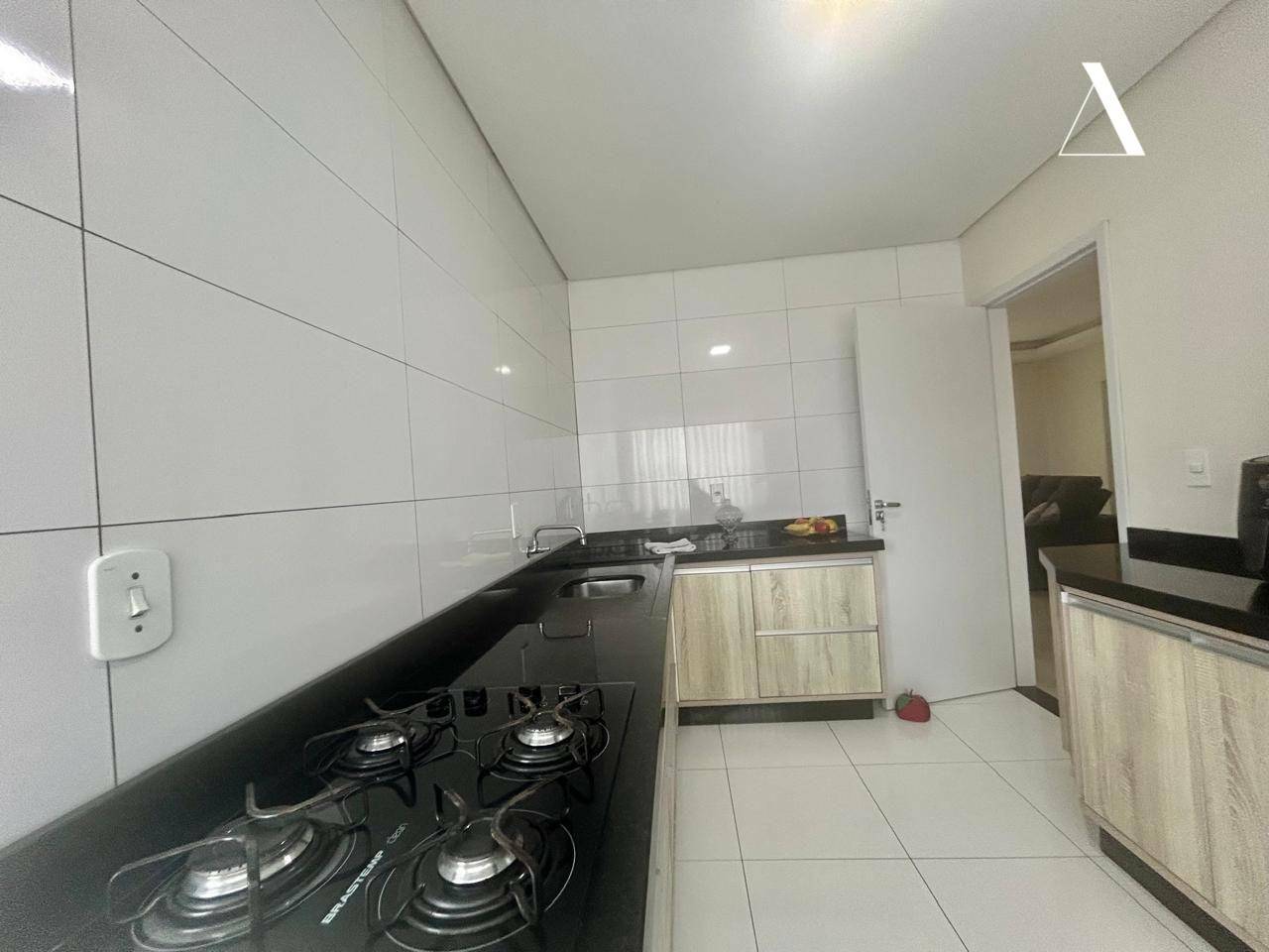 Casa à venda com 3 quartos, 234m² - Foto 10