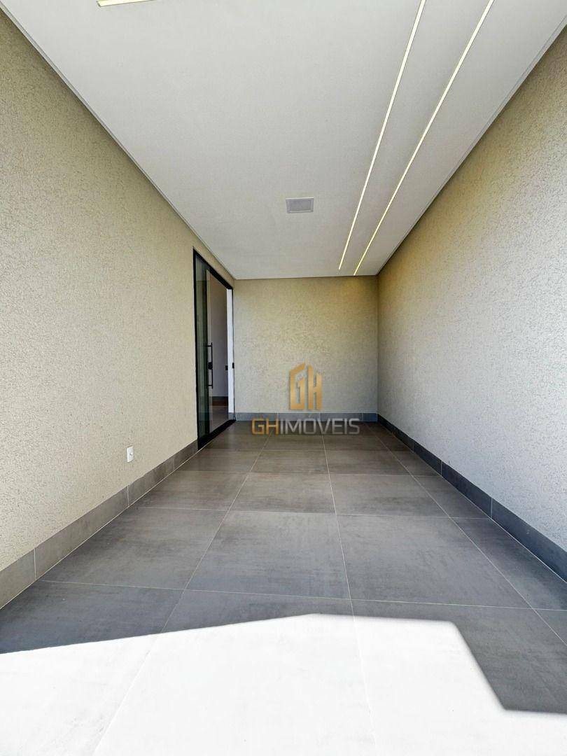Casa à venda com 3 quartos, 106m² - Foto 3