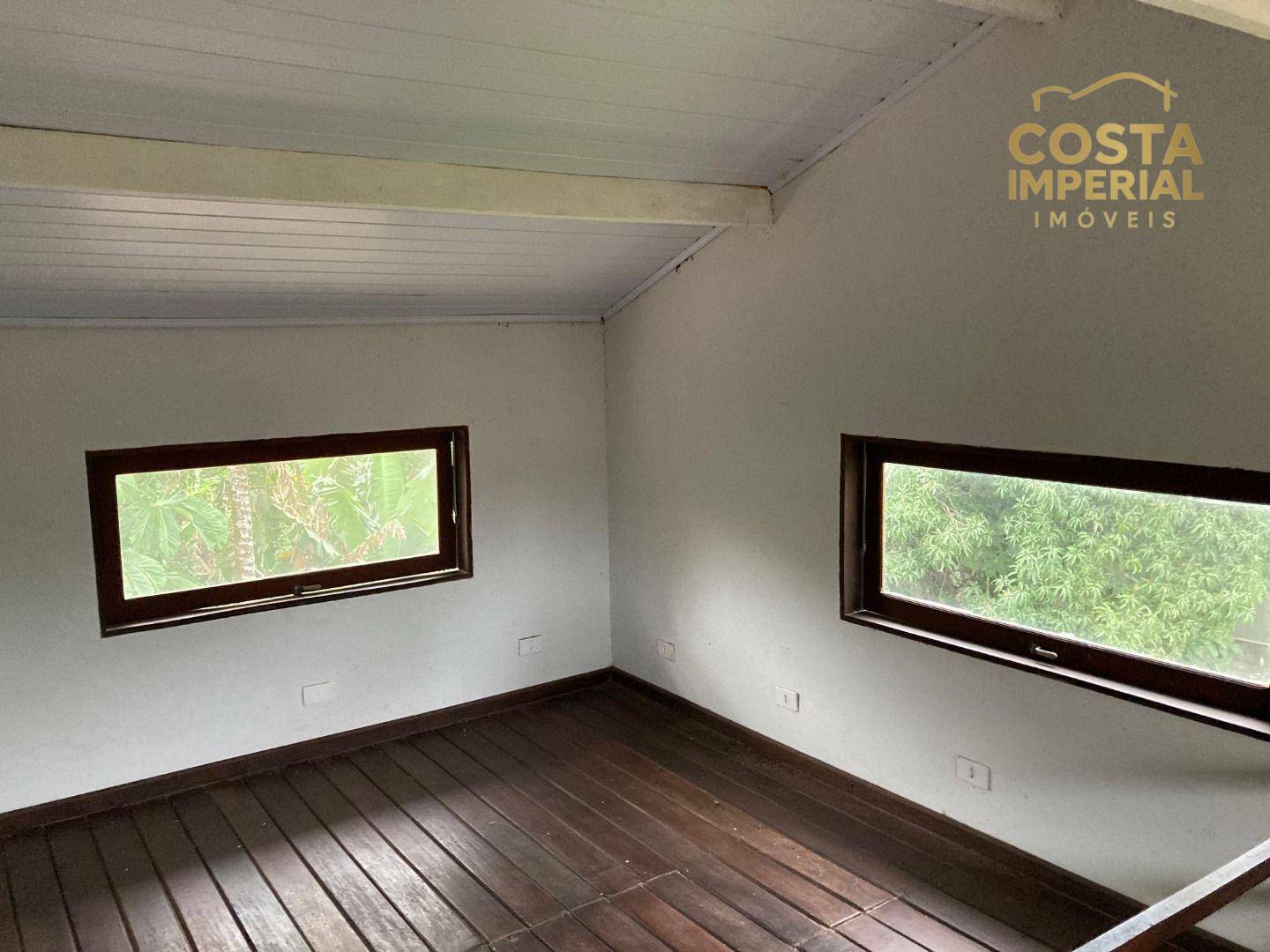 Casa à venda e aluguel com 4 quartos, 317m² - Foto 3