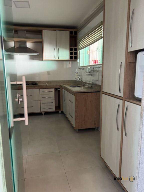 Casa à venda com 3 quartos, 180m² - Foto 9