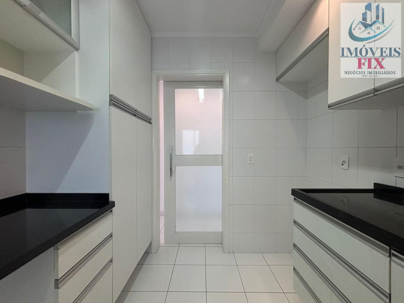 Apartamento à venda com 2 quartos, 75m² - Foto 18