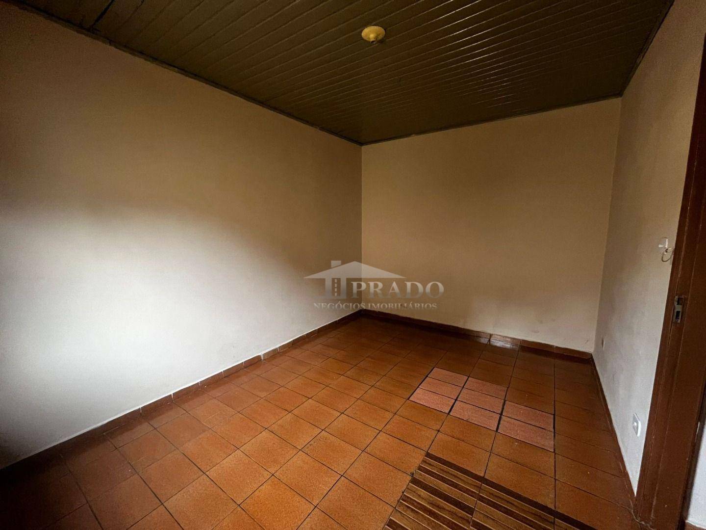 Casa para alugar com 2 quartos, 78m² - Foto 9