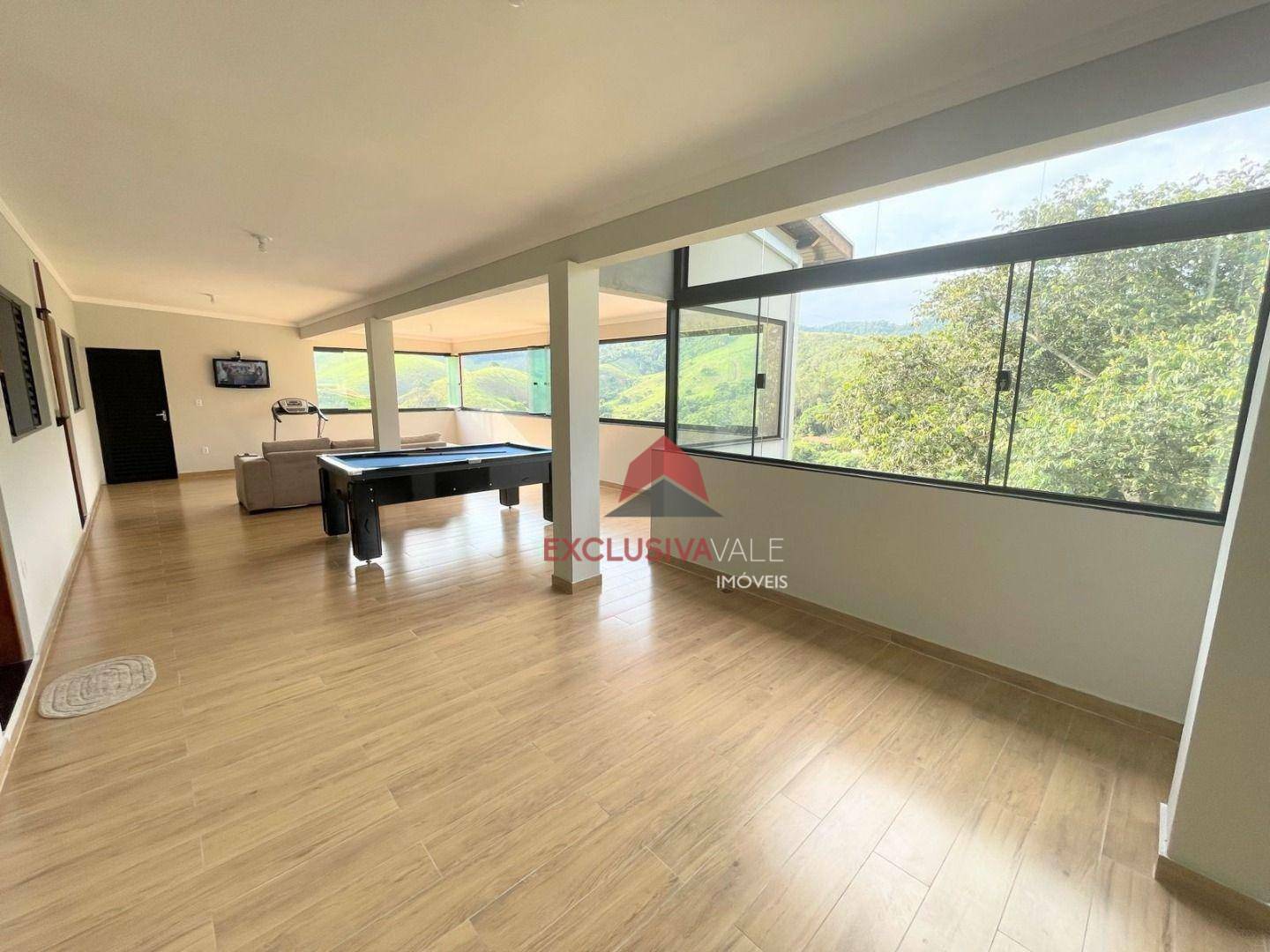 Chácara à venda com 4 quartos, 170m² - Foto 1