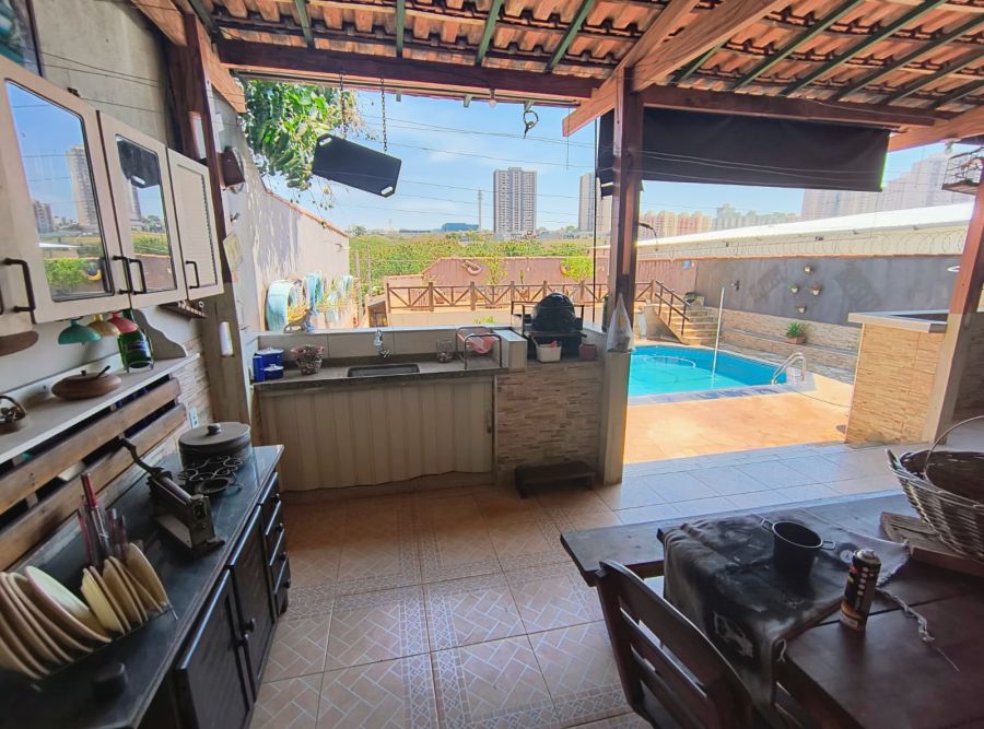 Casa à venda, 325m² - Foto 1