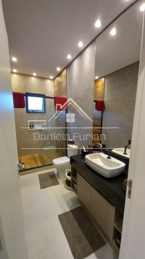 Casa de Condomínio para alugar com 3 quartos, 250m² - Foto 9