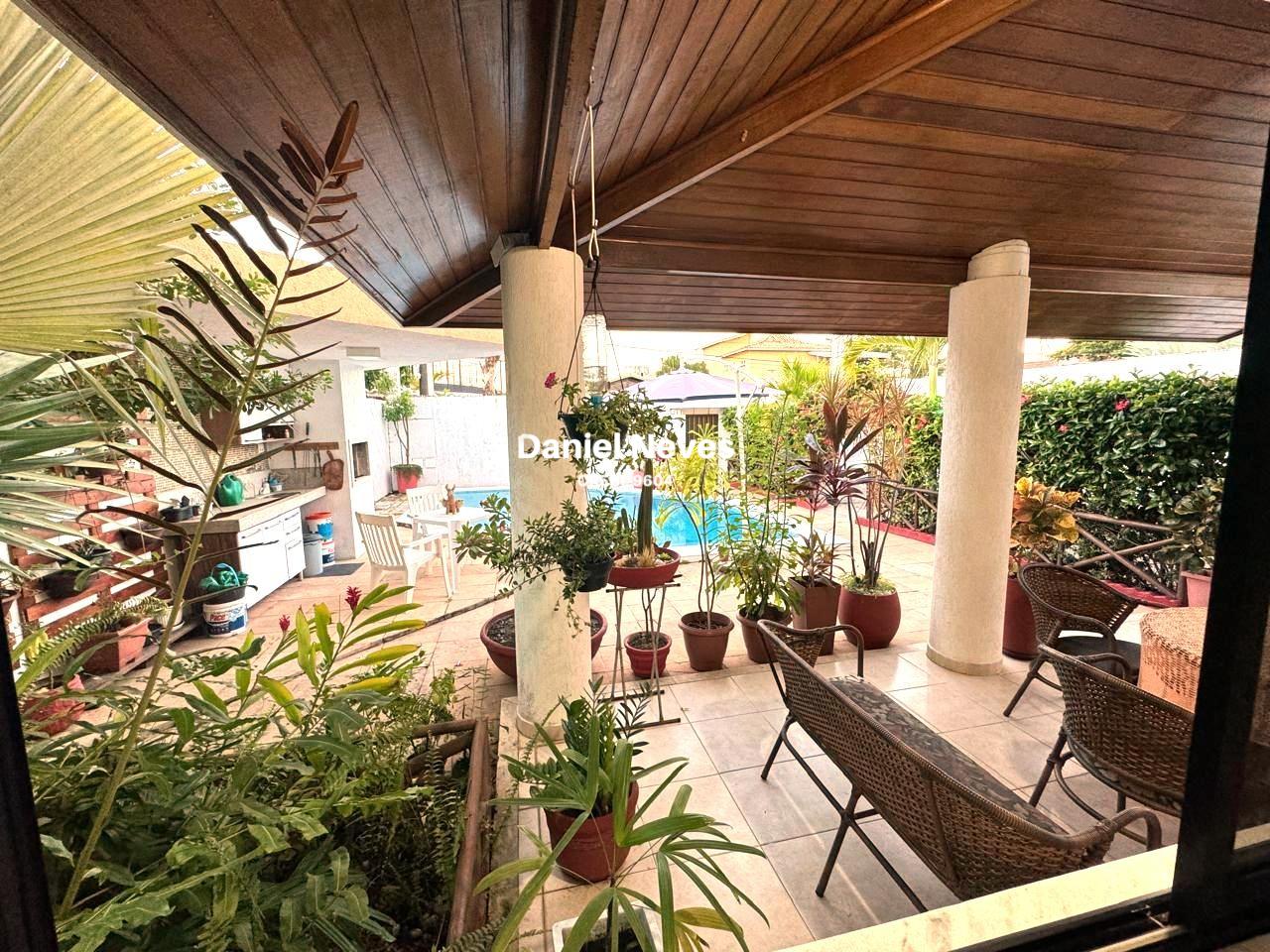 Casa à venda com 4 quartos, 480m² - Foto 2