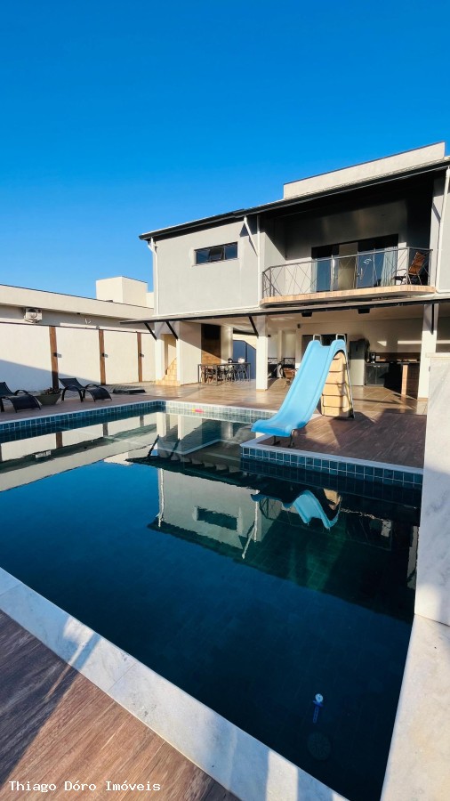 Casa à venda com 4 quartos, 650m² - Foto 8