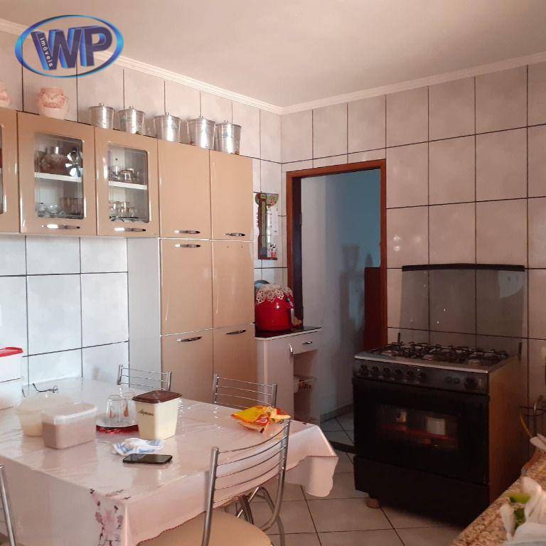 Casa à venda com 2 quartos, 178m² - Foto 8
