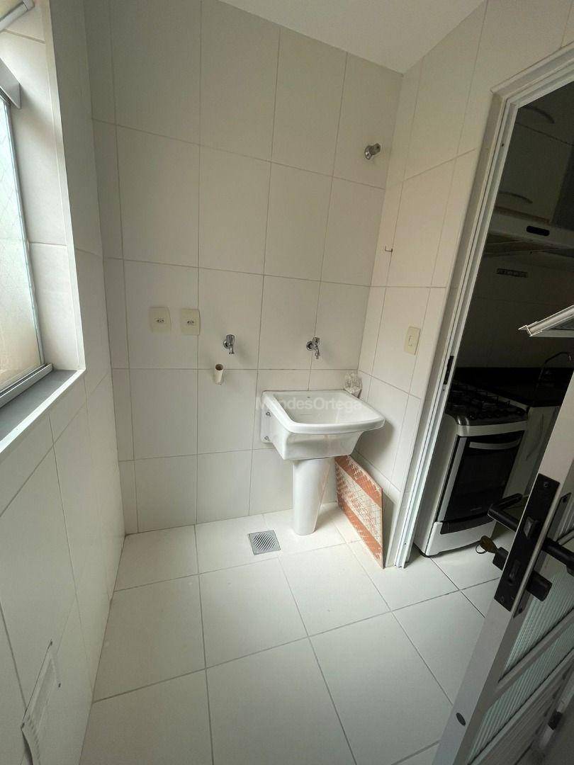 Apartamento à venda com 2 quartos, 60m² - Foto 17