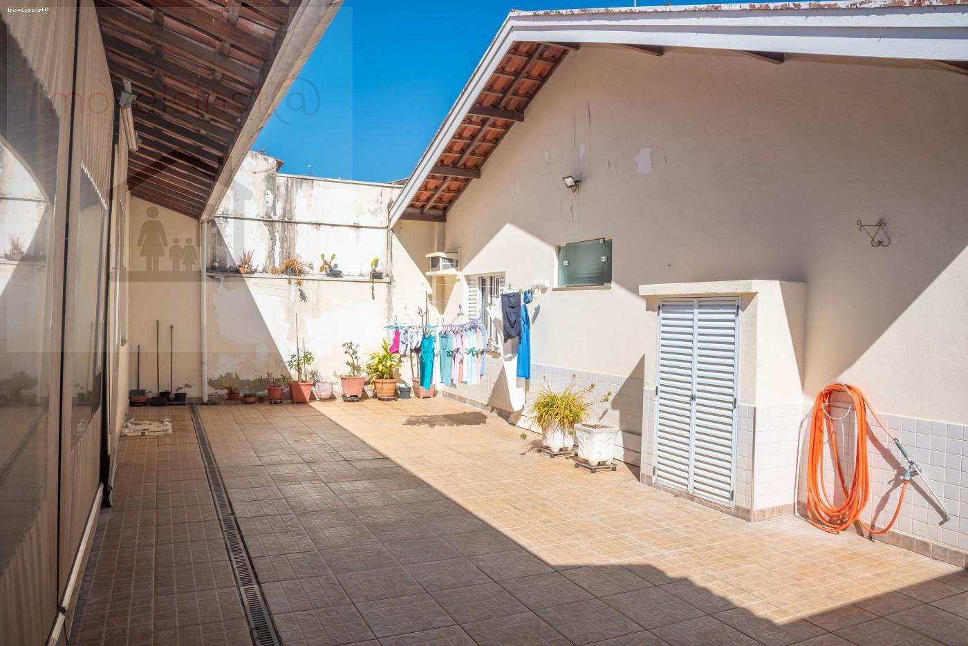 Casa de Condomínio à venda com 4 quartos, 298m² - Foto 22