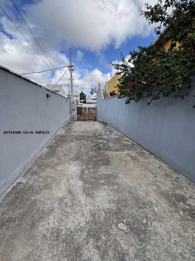 Casa à venda com 2 quartos, 56m² - Foto 3