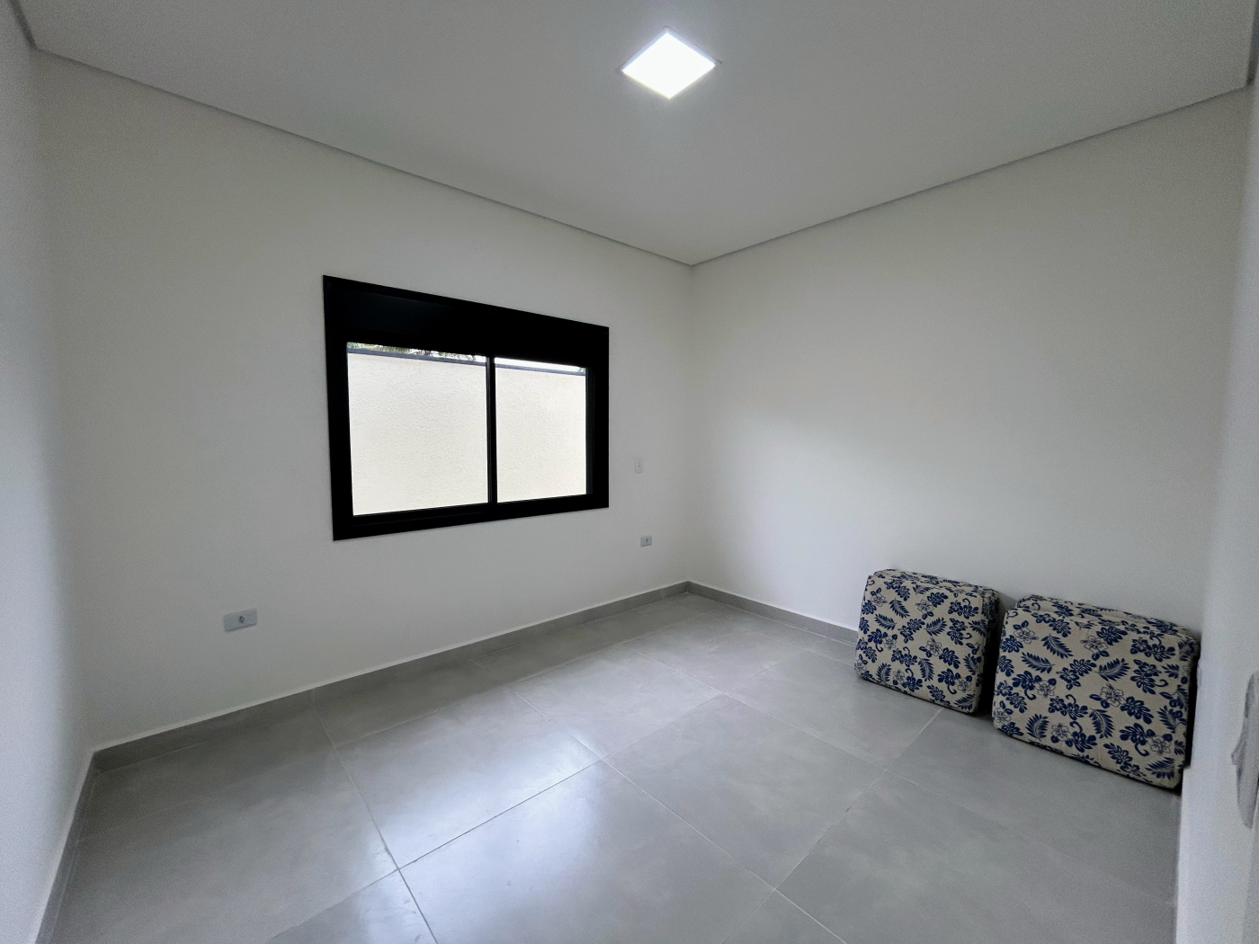 Casa de Condomínio à venda com 3 quartos, 144m² - Foto 4