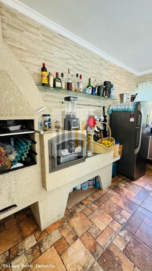Casa à venda com 3 quartos, 250m² - Foto 28