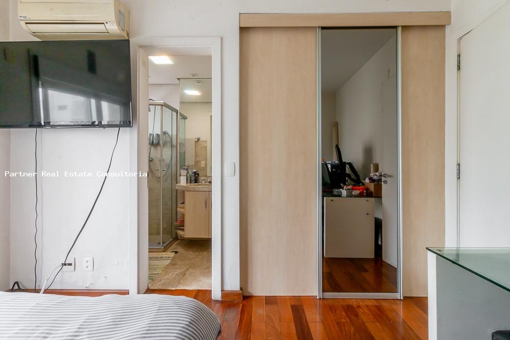 Apartamento à venda com 3 quartos, 240m² - Foto 11