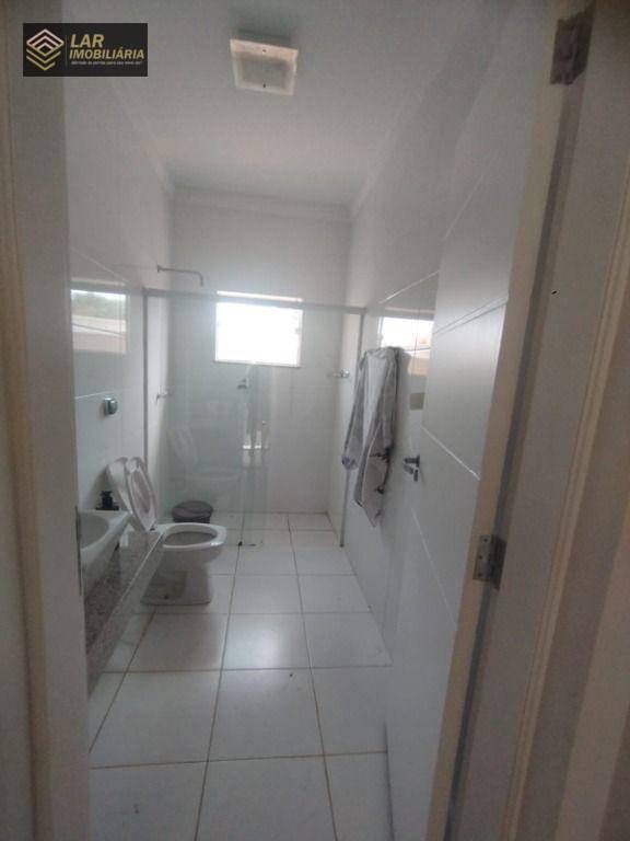 Casa à venda com 3 quartos, 300m² - Foto 37