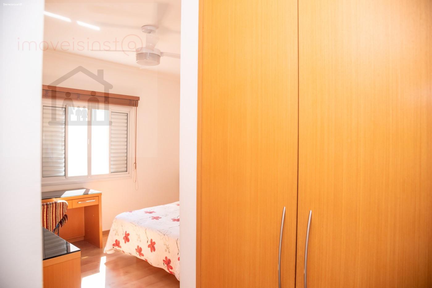 Casa de Condomínio à venda com 4 quartos, 298m² - Foto 11