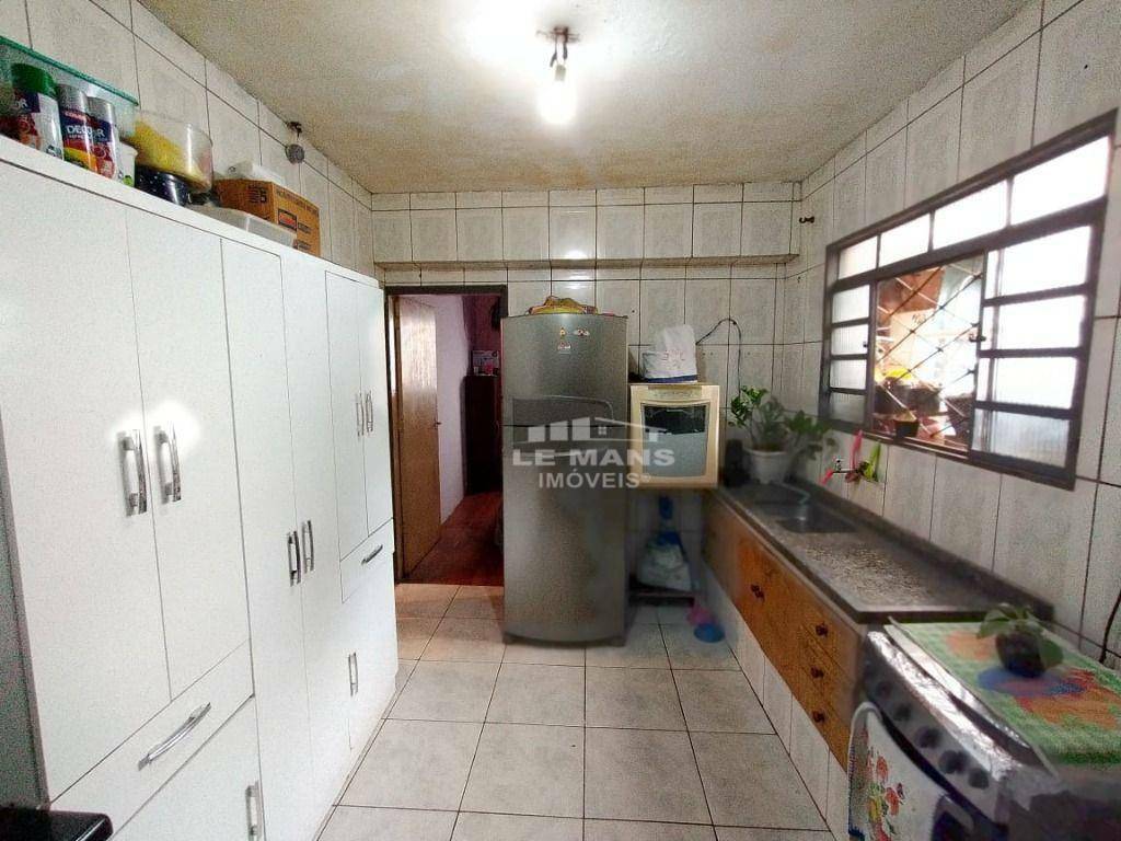 Casa à venda com 3 quartos, 111m² - Foto 7