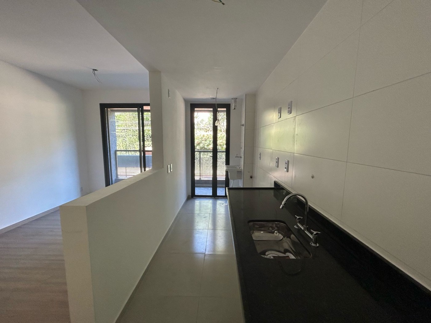 Apartamento à venda com 2 quartos, 62m² - Foto 7