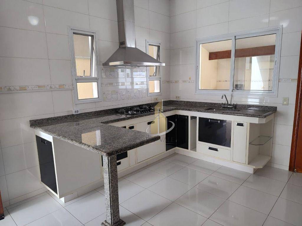 Sobrado para alugar com 3 quartos, 200m² - Foto 1