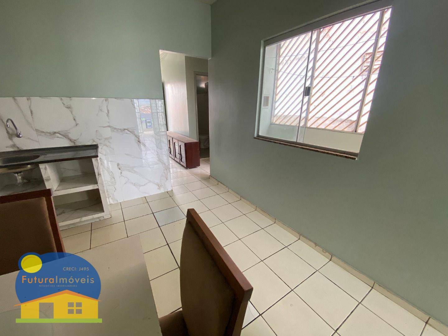 Casa para alugar com 2 quartos, 150m² - Foto 9