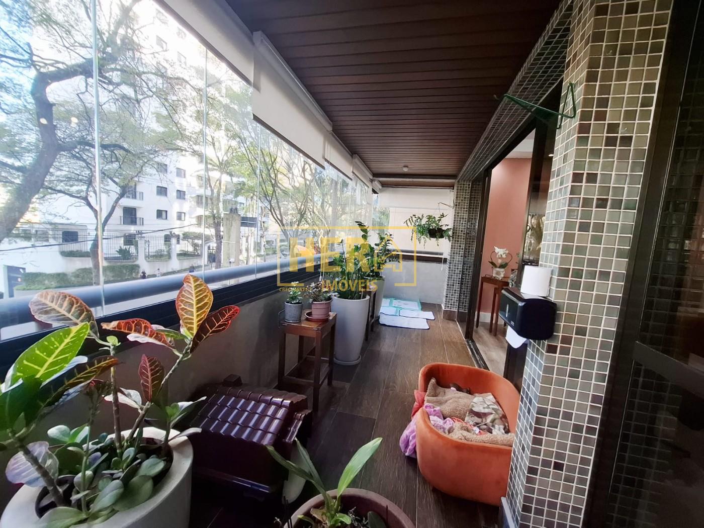 Apartamento à venda com 3 quartos, 198m² - Foto 8