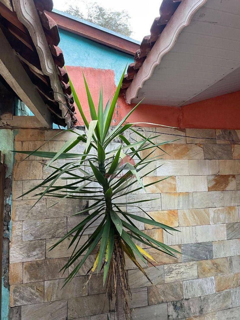 Casa à venda com 5 quartos, 203m² - Foto 14
