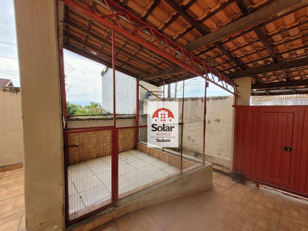 Casa à venda com 6 quartos, 240m² - Foto 25