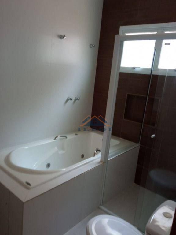 Casa de Condomínio à venda e aluguel com 3 quartos, 250m² - Foto 21