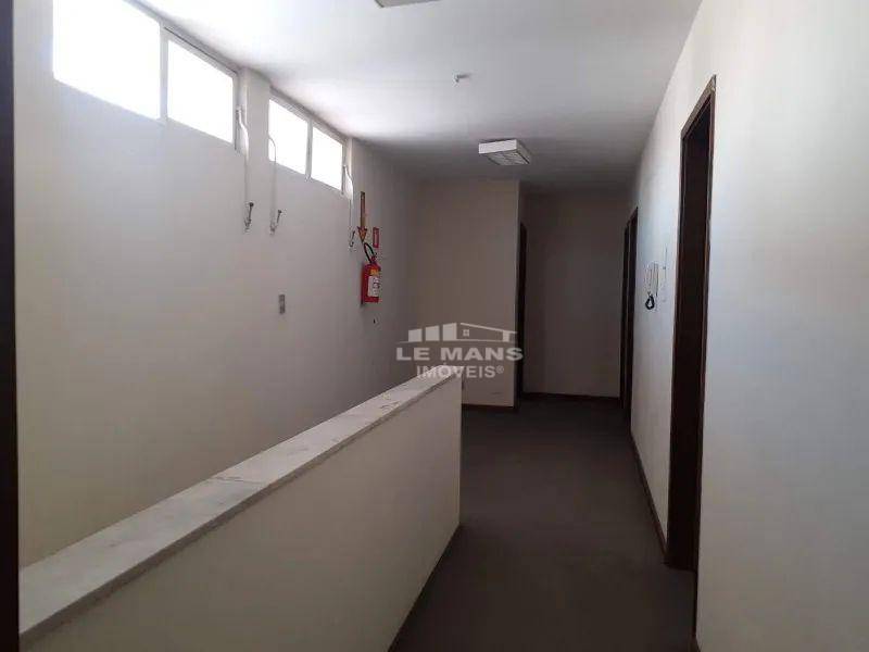 Casa para alugar com 1 quarto, 296m² - Foto 15