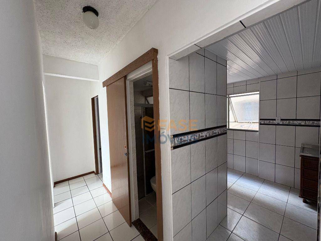 Apartamento à venda com 3 quartos, 74m² - Foto 3