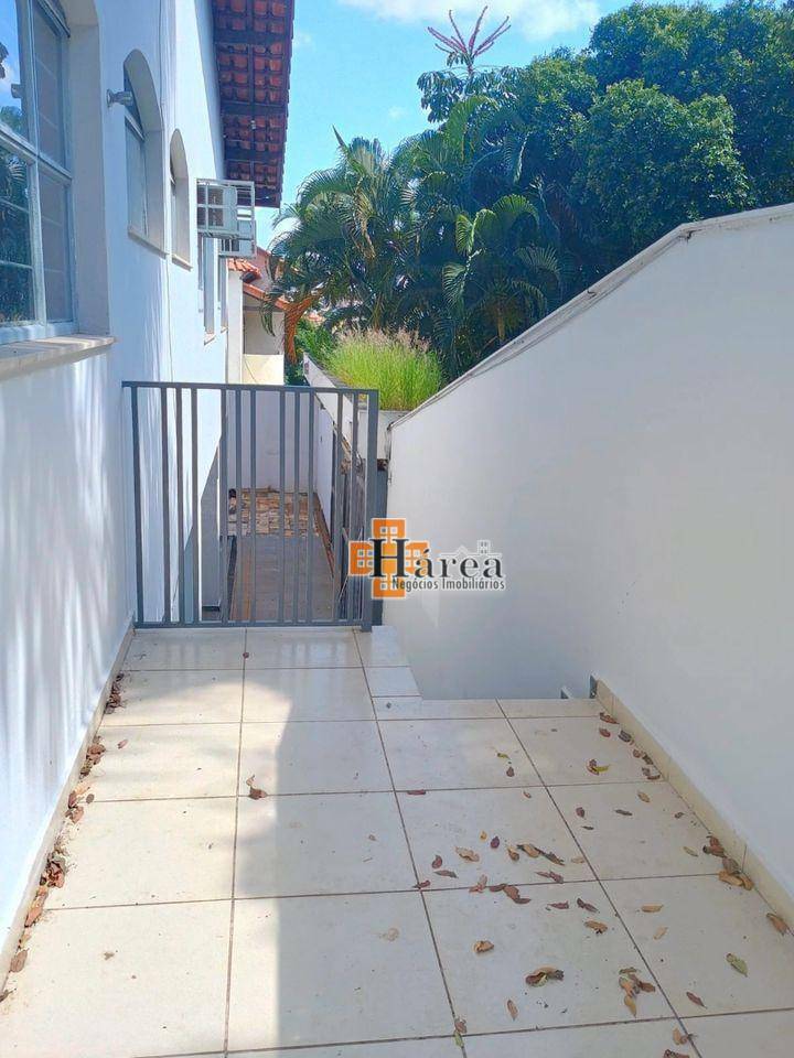 Casa para alugar com 3 quartos, 325m² - Foto 40