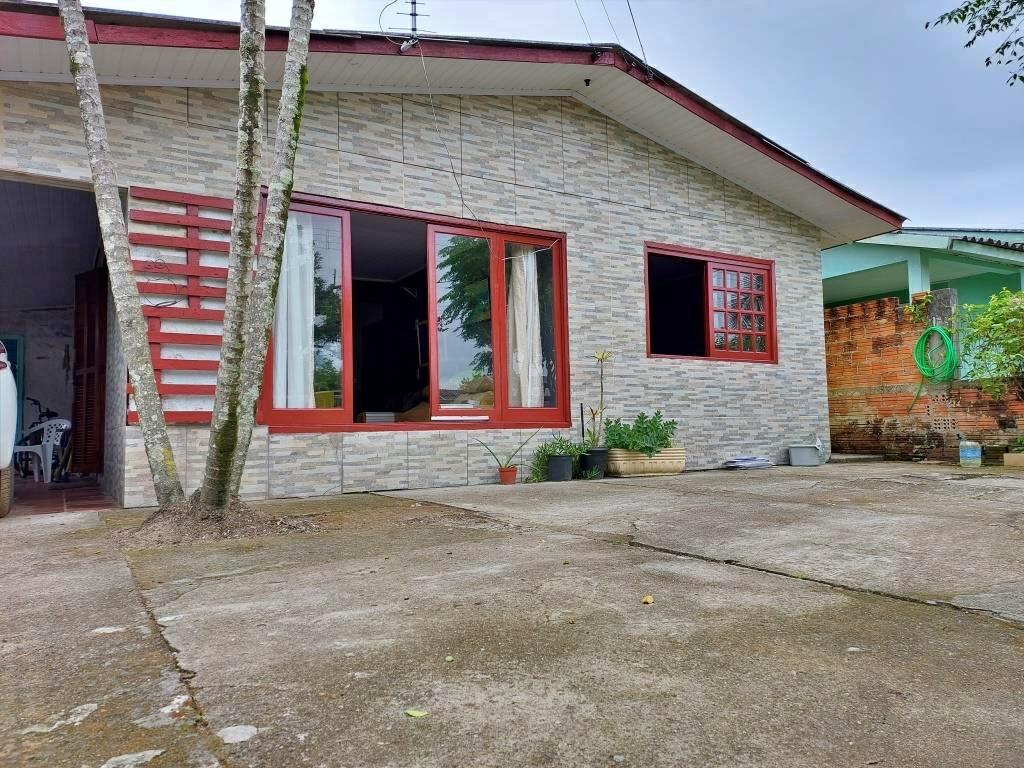 Casa à venda com 3 quartos, 95m² - Foto 4