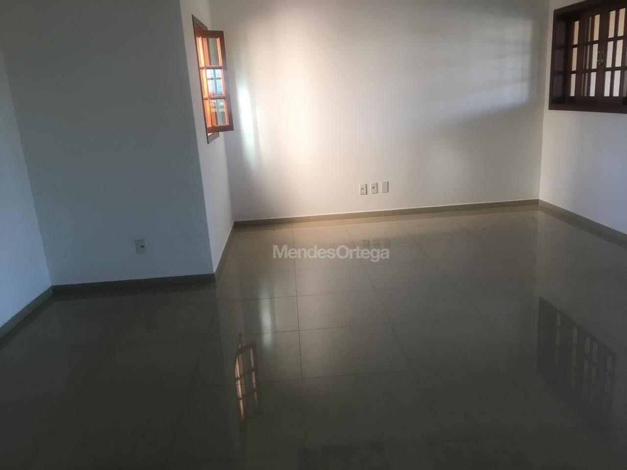 Casa para alugar com 3 quartos, 180m² - Foto 5