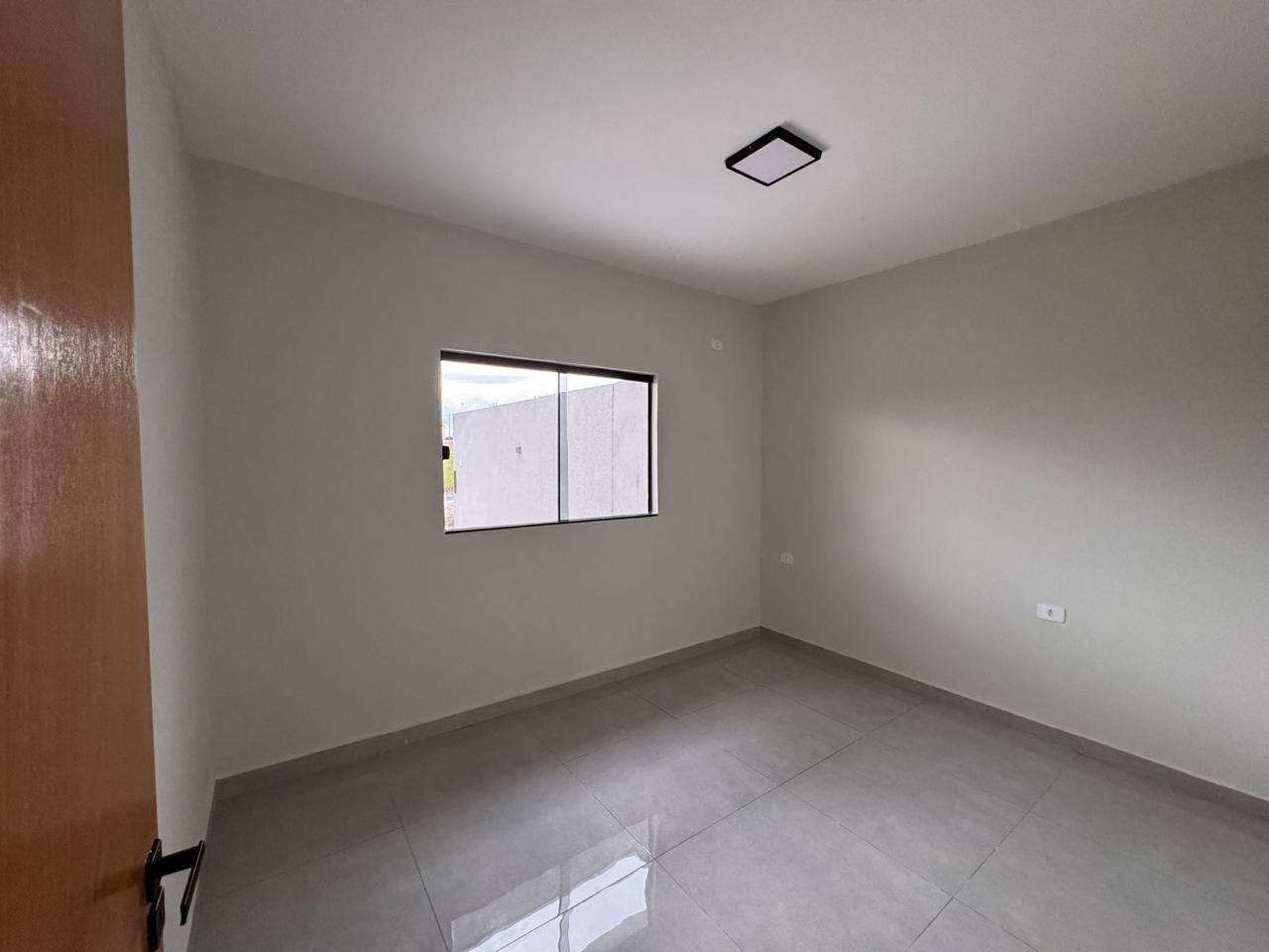 Casa à venda com 2 quartos, 55m² - Foto 4