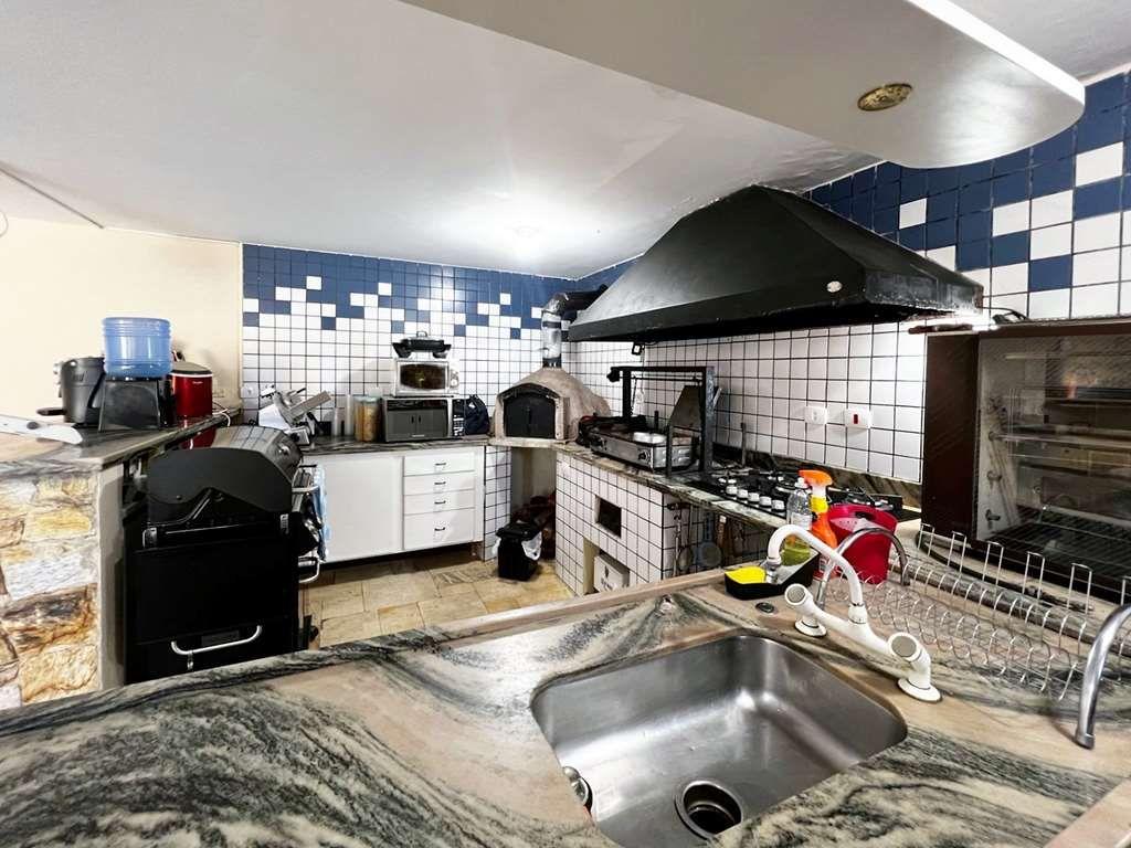Casa à venda com 4 quartos, 640m² - Foto 27