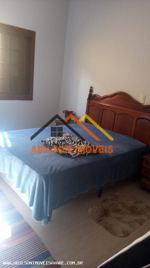Casa à venda com 2 quartos, 245m² - Foto 8