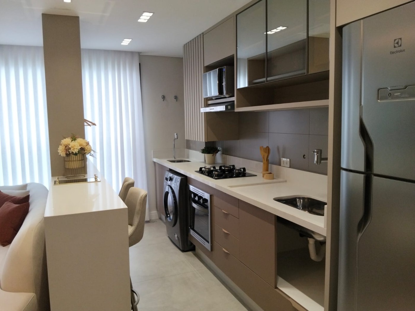 Apartamento à venda com 2 quartos, 55m² - Foto 2