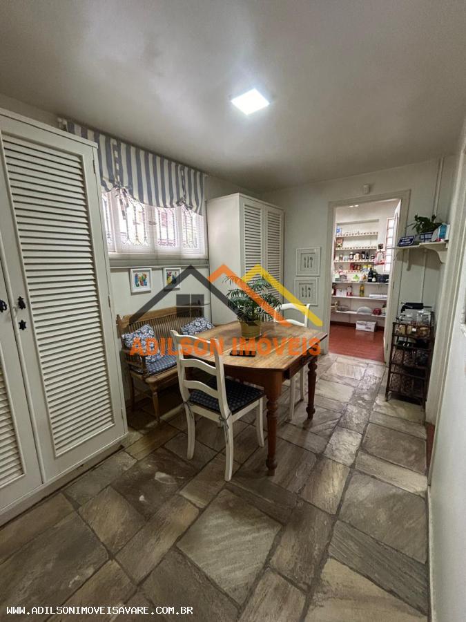 Casa à venda com 3 quartos, 332m² - Foto 21