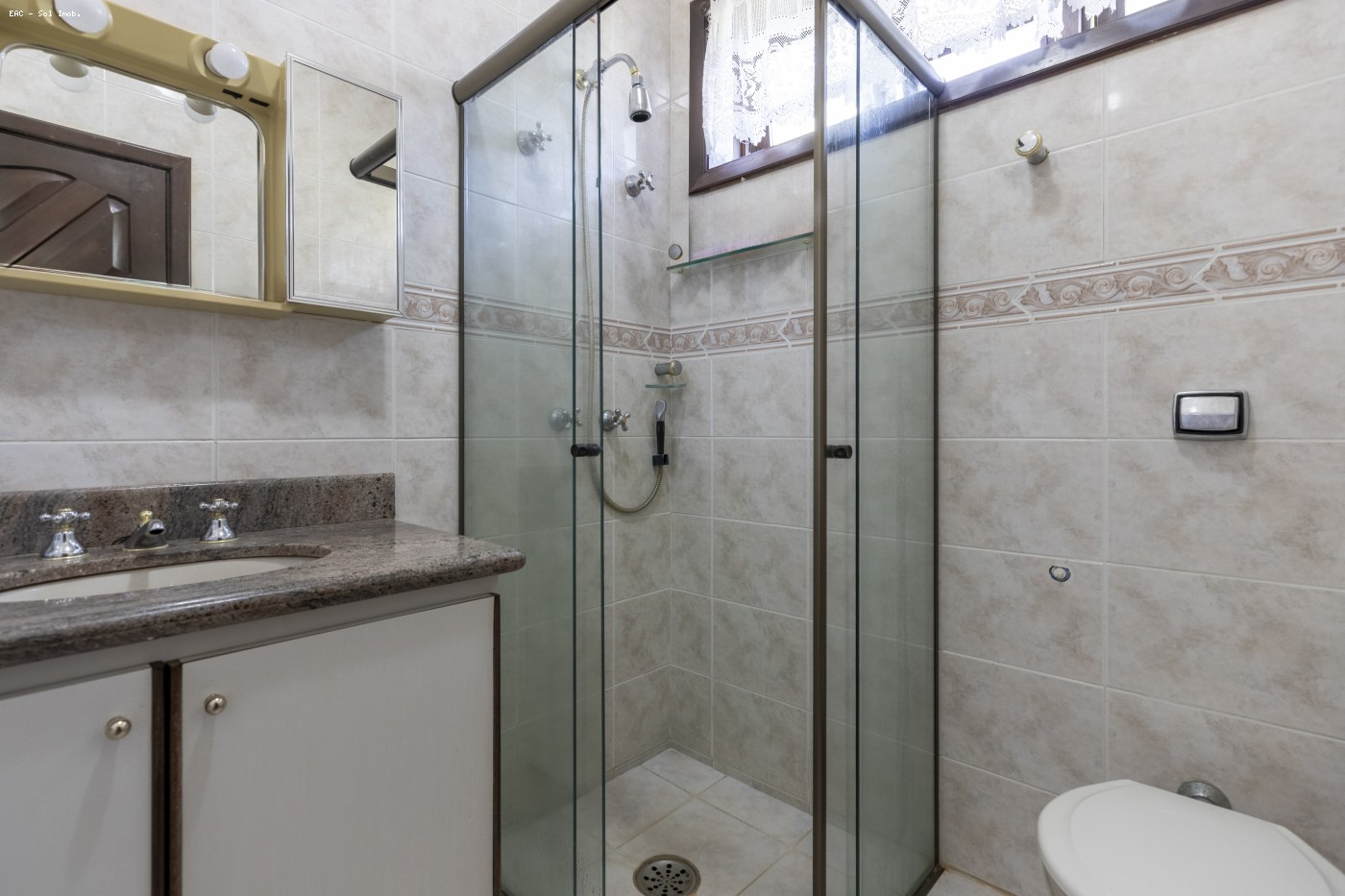 Chácara à venda com 6 quartos, 630m² - Foto 2