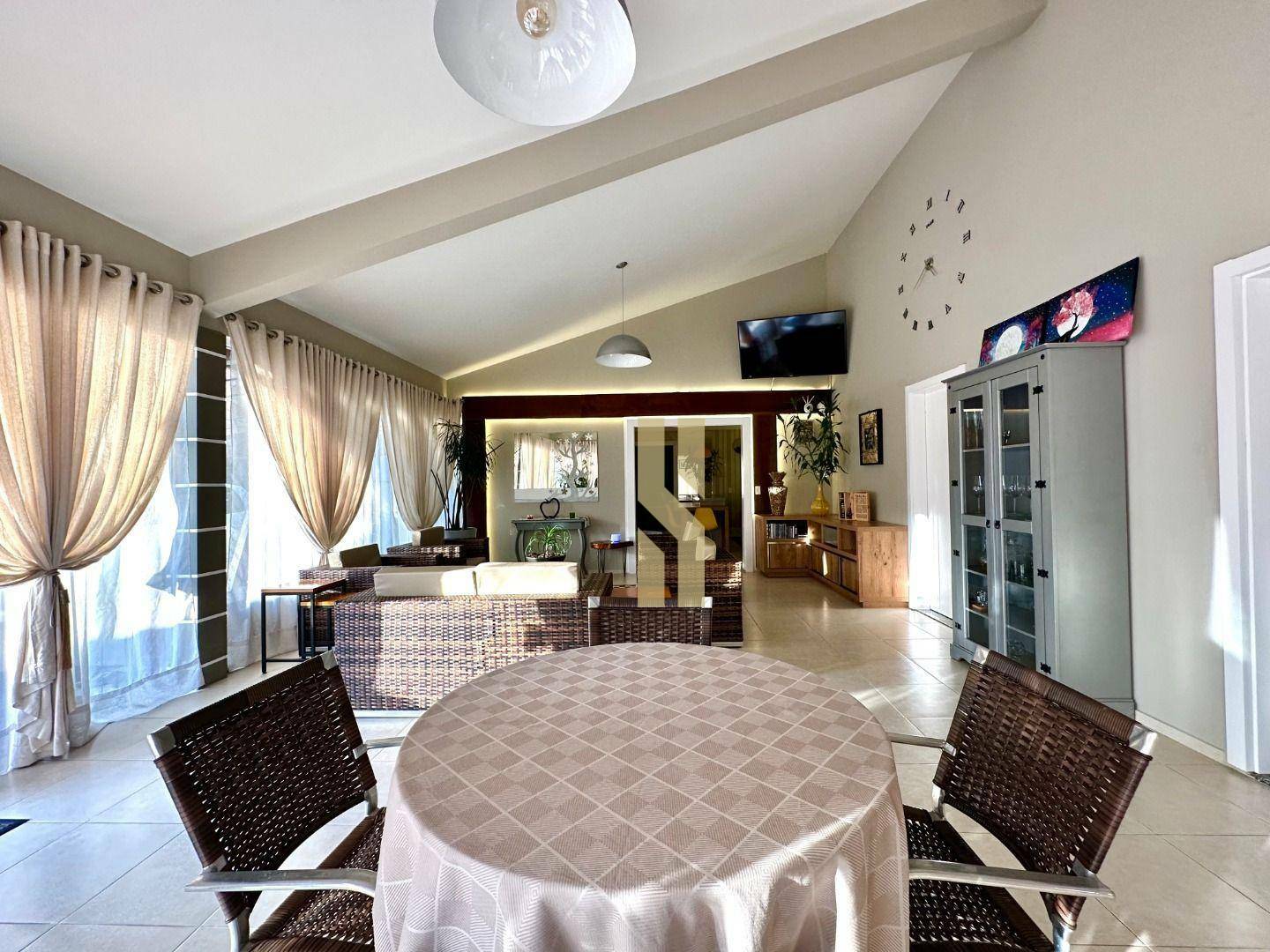 Casa à venda com 3 quartos, 240m² - Foto 16