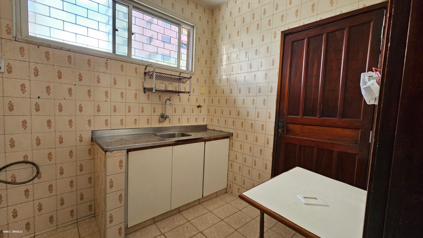 Casa à venda com 3 quartos, 263m² - Foto 18