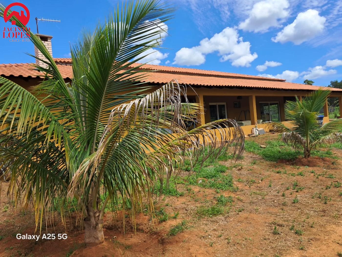 Chácara à venda com 3 quartos, 300m² - Foto 3