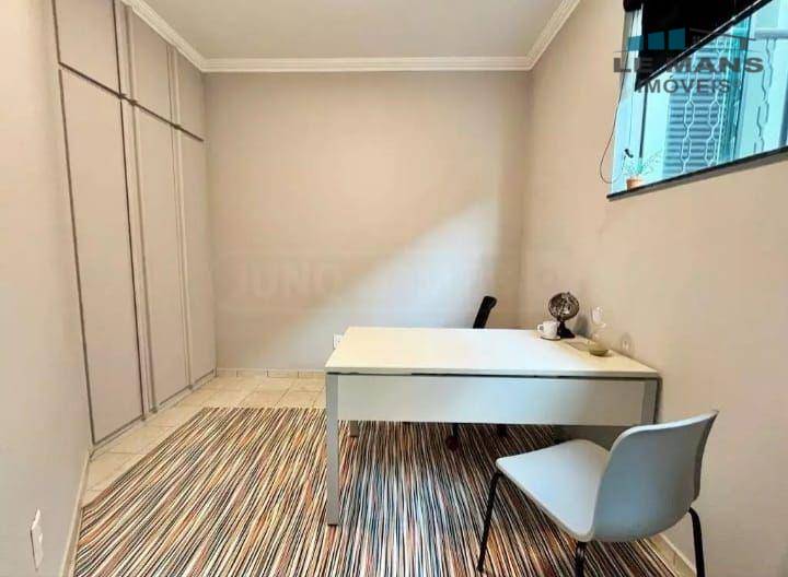 Casa à venda e aluguel com 5 quartos, 358m² - Foto 17