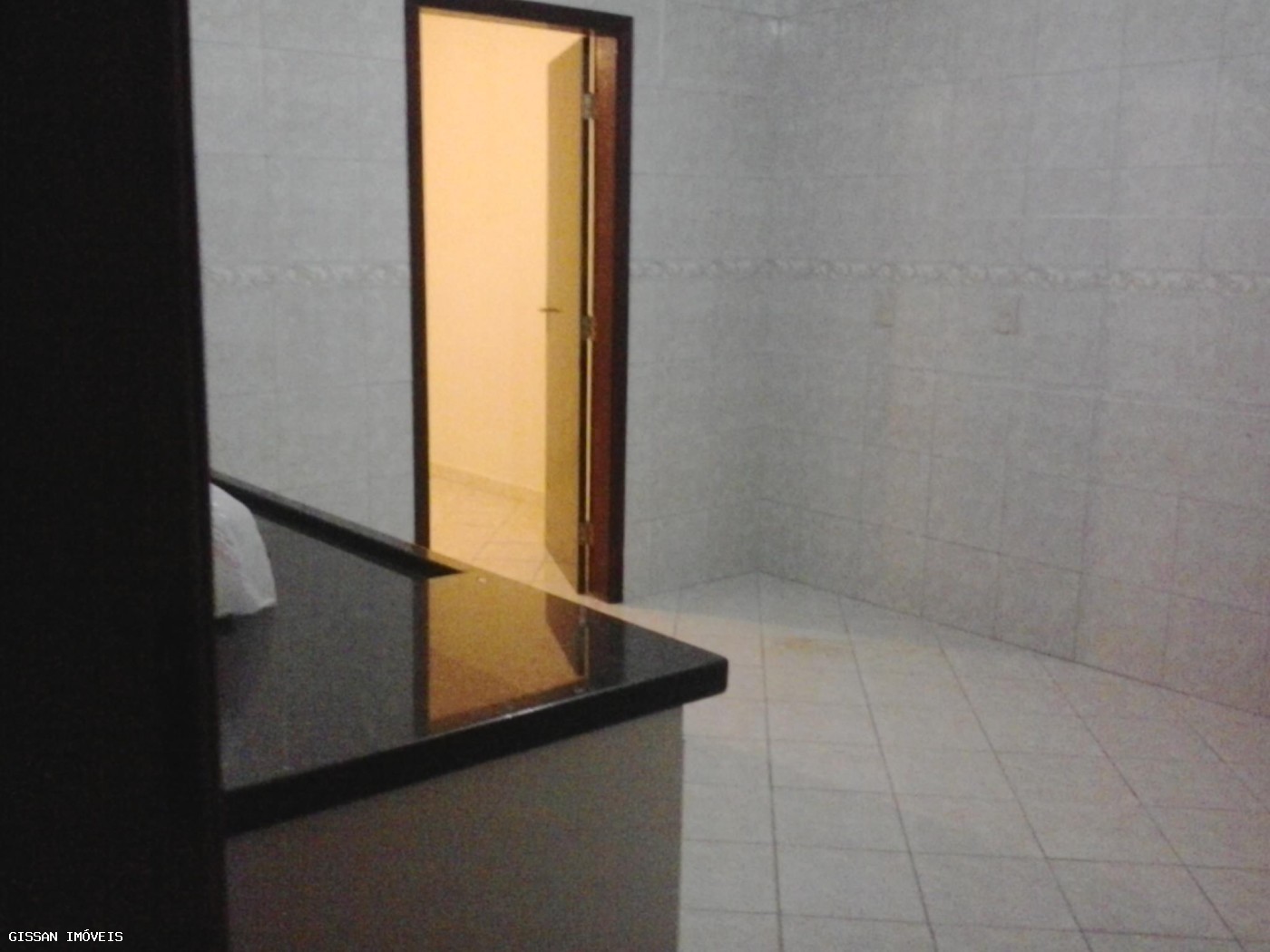 Casa à venda com 2 quartos, 125m² - Foto 1