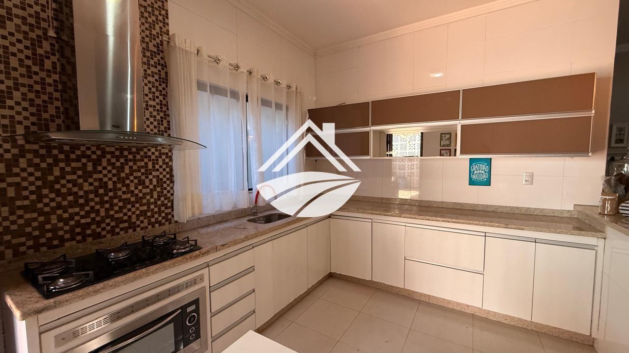 Casa para alugar com 4 quartos, 539m² - Foto 11
