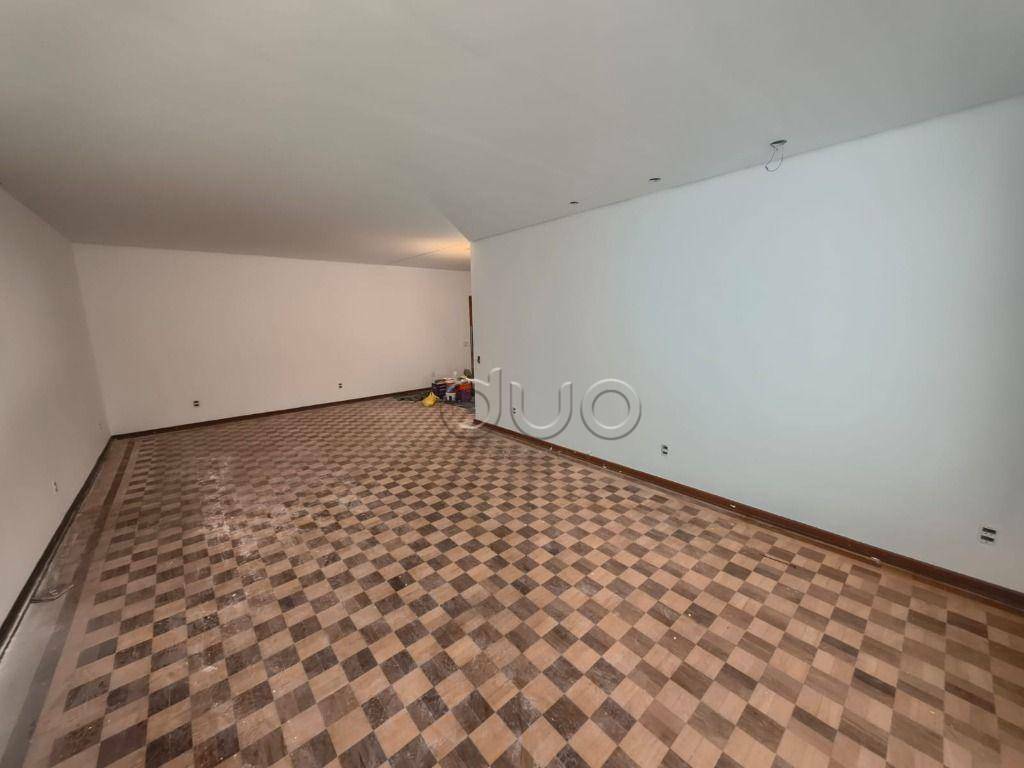 Casa para alugar com 4 quartos, 246m² - Foto 12