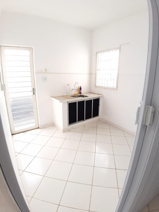 Casa à venda com 2 quartos, 105m² - Foto 6