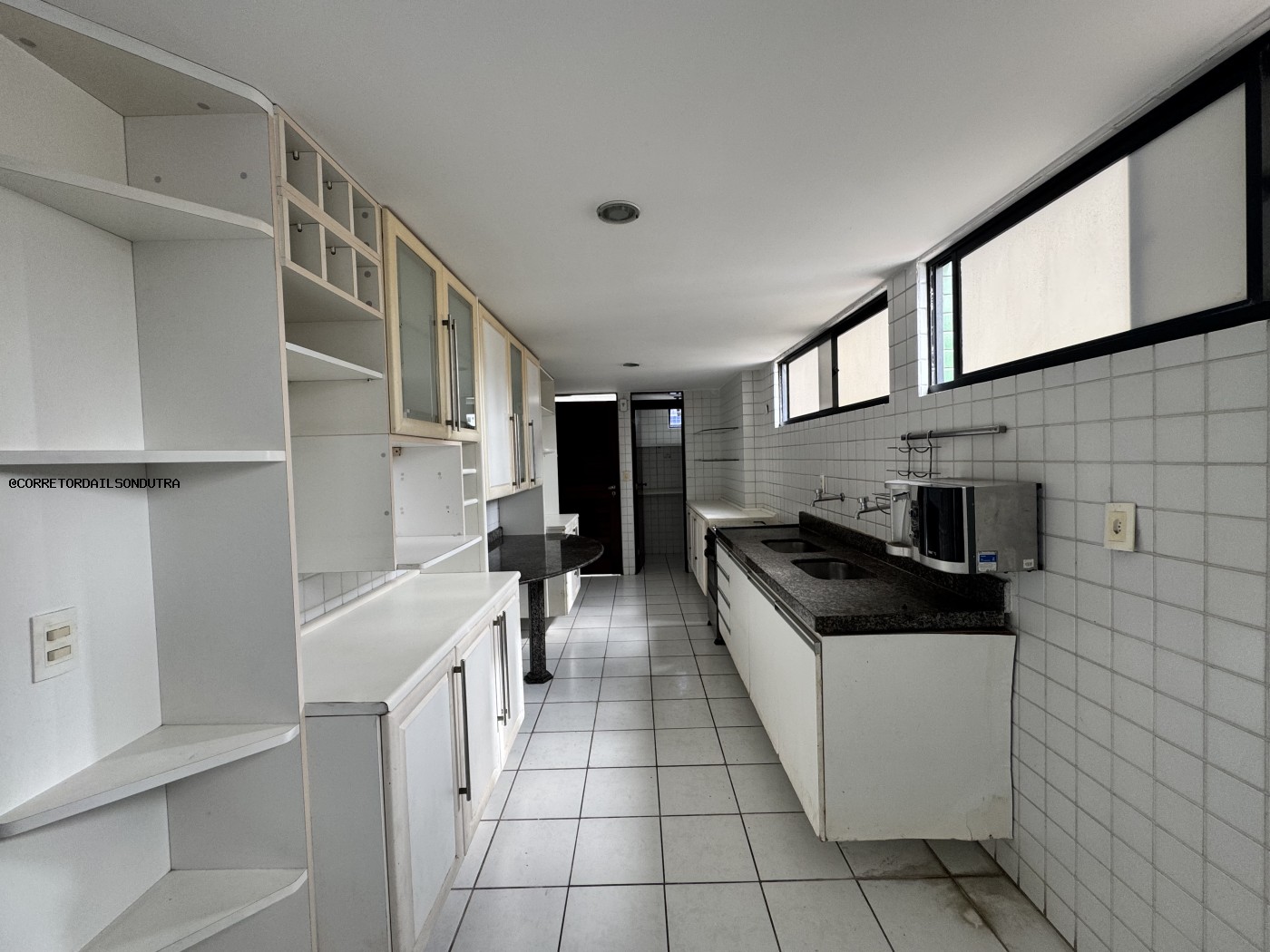 Apartamento à venda com 4 quartos, 153m² - Foto 17