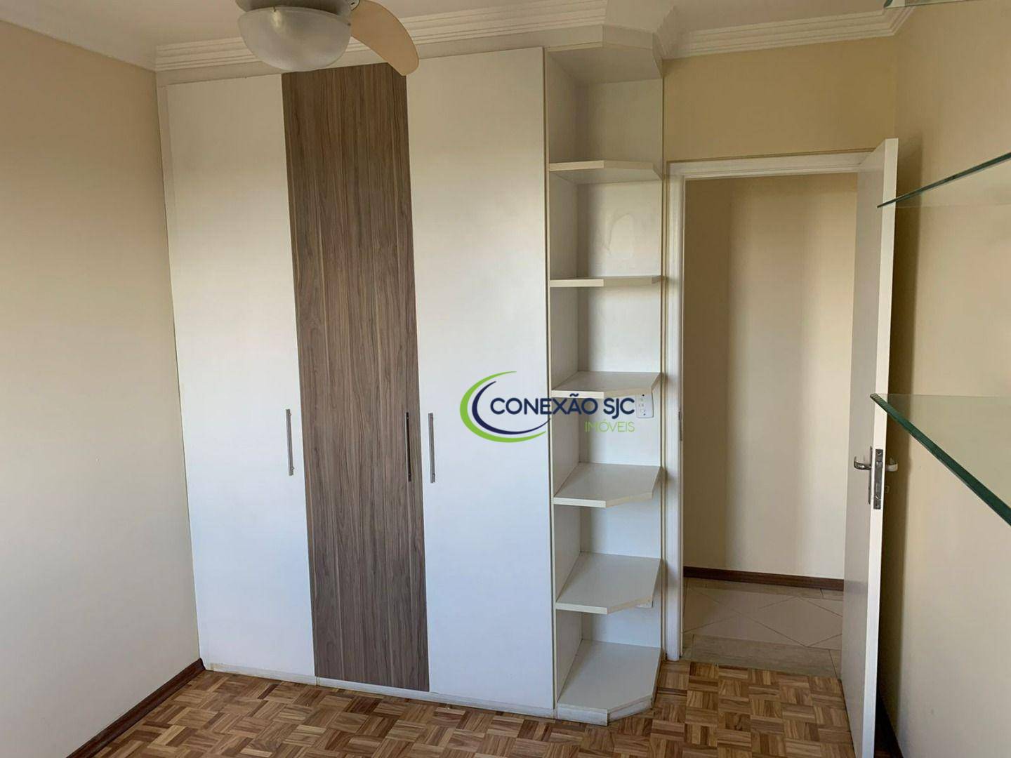 Apartamento à venda com 3 quartos, 93m² - Foto 2