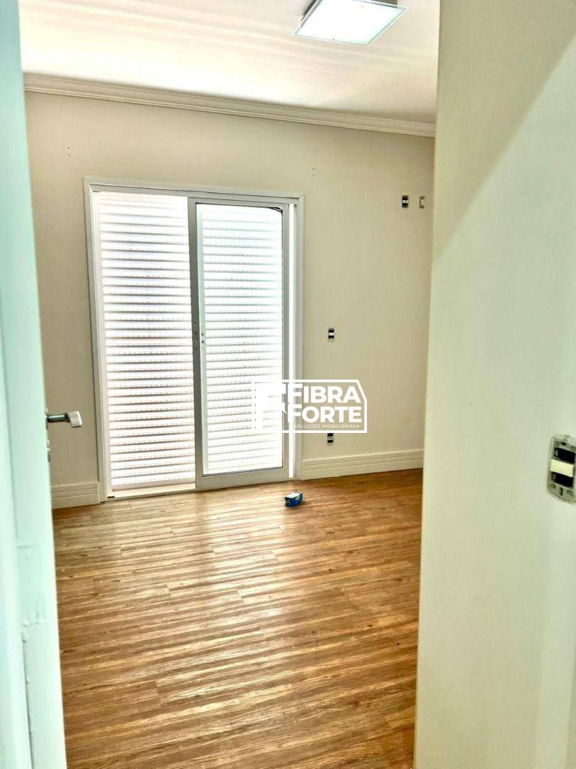 Casa de Condomínio para alugar com 4 quartos, 397m² - Foto 12